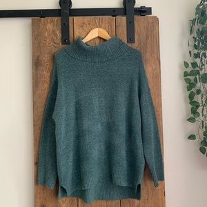 Old navy fleece turtleneck sweater